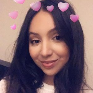 Meet your Posher, Adriana